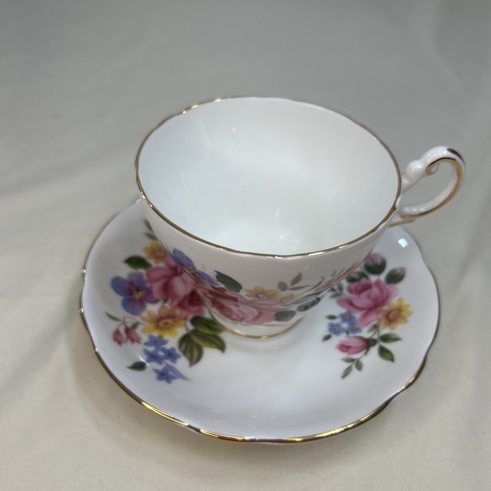 Regency Bone China England Tea Cup And Saucer Multi-Floral Roses